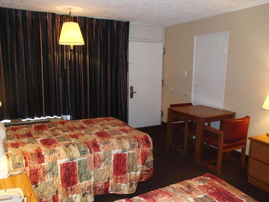 Sunrise Inn بحيرة تشارلز الغرفة الصورة
